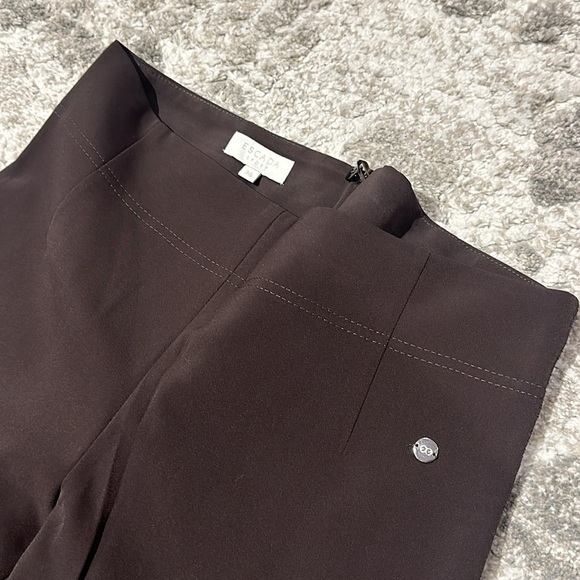 Women’s Escada Sport Pants - Picture 2 of 3